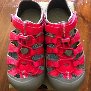 Keen Pink Newport H2 sandals/ water shoes.